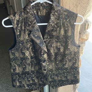 NWOT Black and gold “Lord West”size small vest. NWOT two dummy pockets